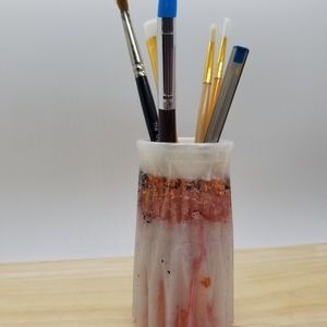 NWOT, Handcrafted epoxy resin vase/ makeup brush/ paintbrush / pen pencil cup.